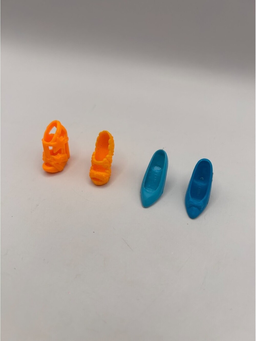 Unbranded Fashion Doll Shoes Lot 4 Mismatched Singles Orange Blue Heels Pumps